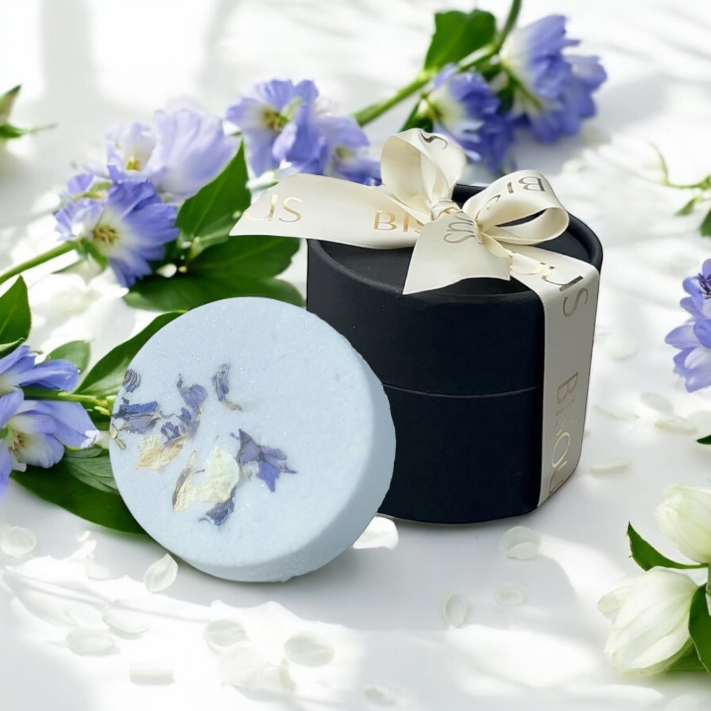 Bluebell Blooms Bath Bomb - April Exclusive