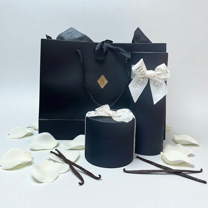 Vanilla Oud Bath Bomb & Bath Oil Bundle